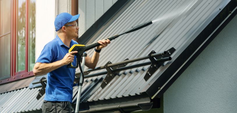 prix moyen d’un nettoyage de toiture