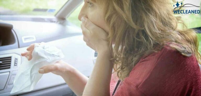 Comment nettoyer le vomi dans une voiture et enlever l’odeur ?