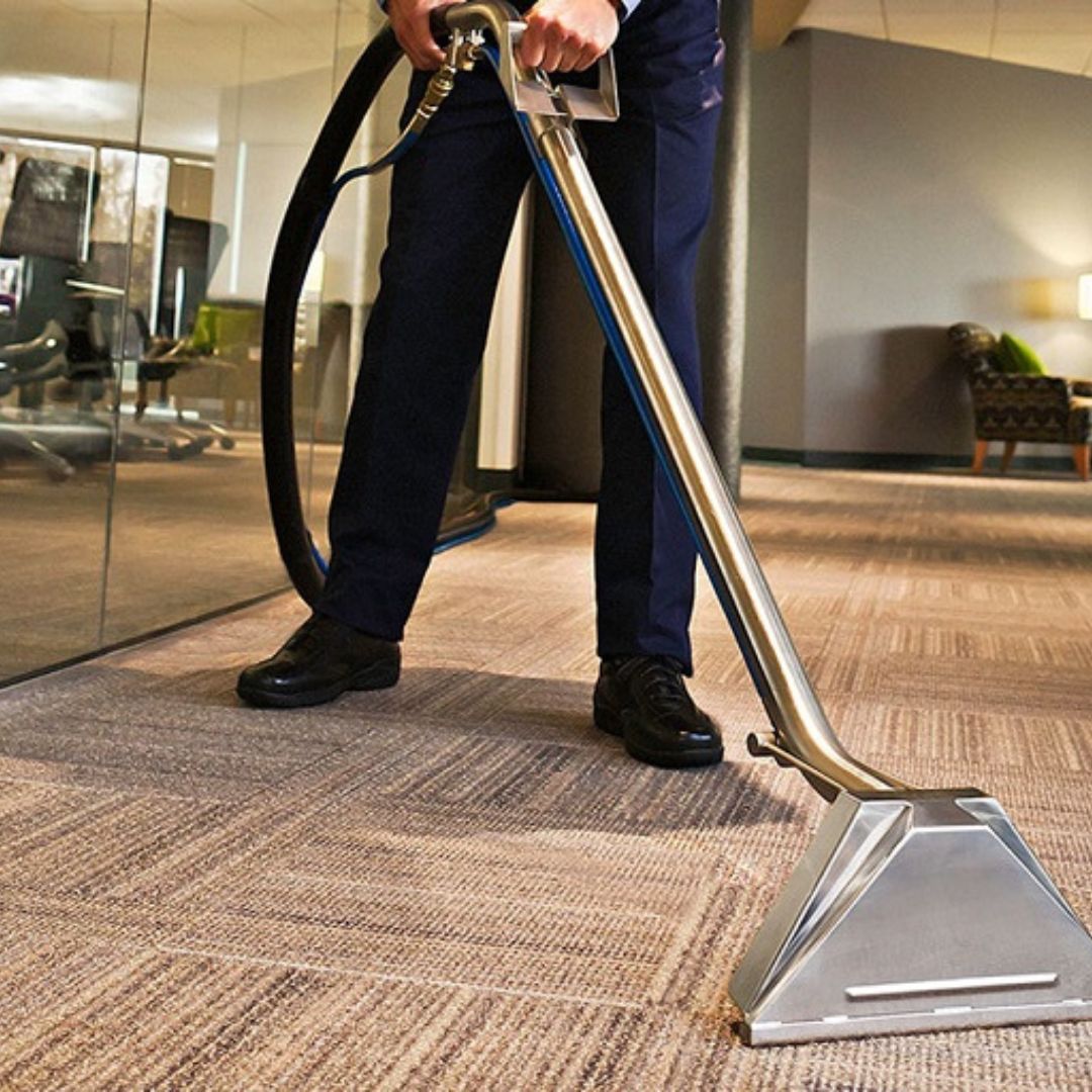 Machine professionnelle de nettoyage de moquette par injection-extraction