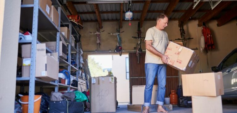 Comment organiser et réussir un vide maison ?